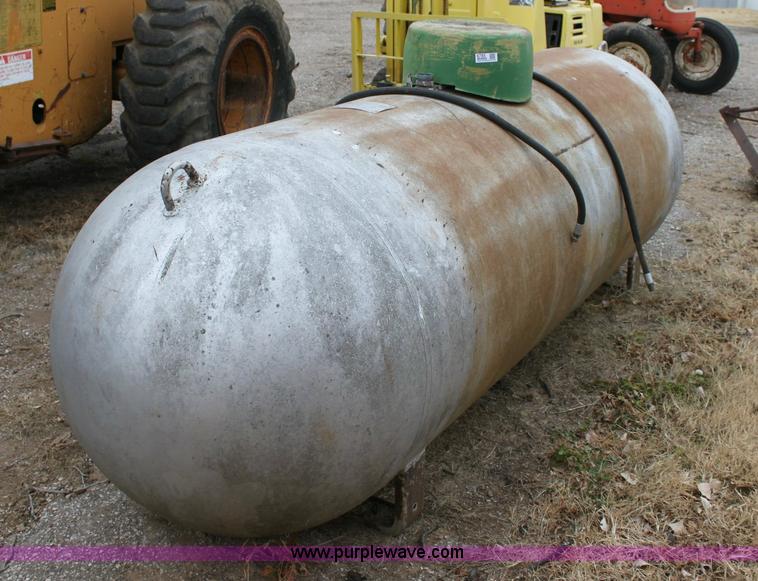 image for item 6785 Perfection 500 gallon propane tank