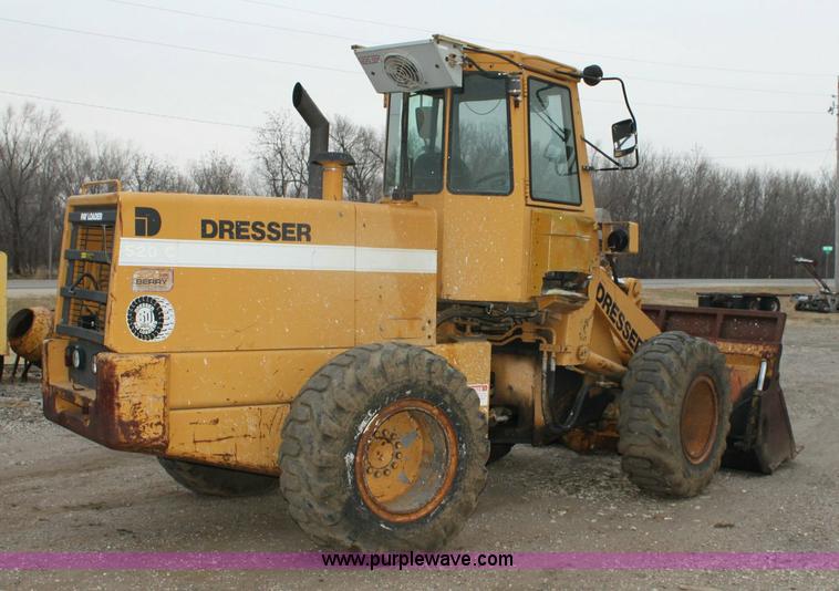 image for item 6786 1992 Dresser 520 C articulated loader