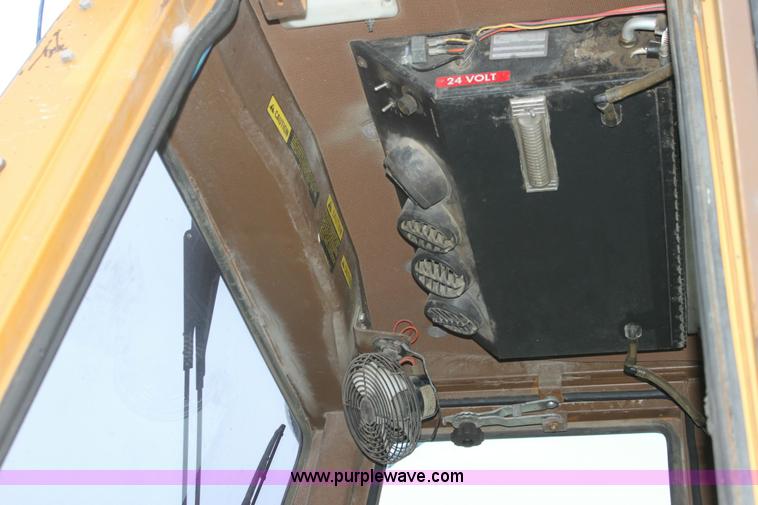 image for item 6786 1992 Dresser 520 C articulated loader