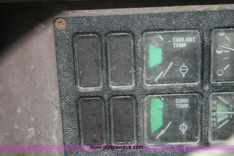 image for item 6786 1992 Dresser 520 C articulated loader