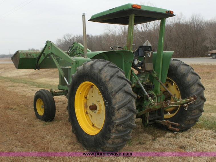 image for item 6789 John Deere 2840 tractor and loader