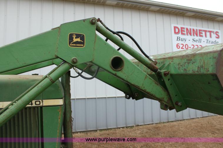 image for item 6789 John Deere 2840 tractor and loader