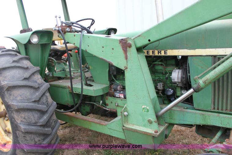image for item 6789 John Deere 2840 tractor and loader