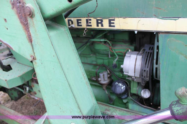 image for item 6789 John Deere 2840 tractor and loader