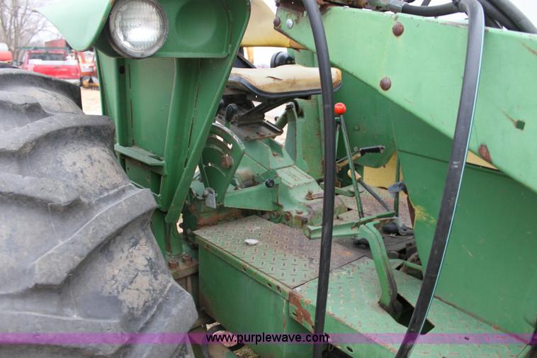 image for item 6789 John Deere 2840 tractor and loader