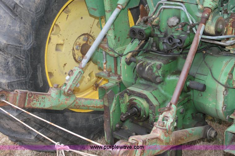 image for item 6789 John Deere 2840 tractor and loader