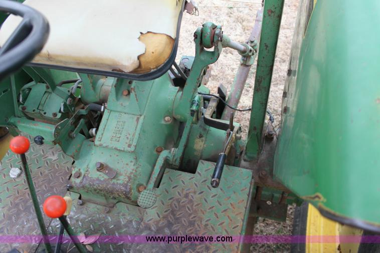 image for item 6789 John Deere 2840 tractor and loader