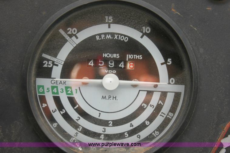 image for item 6789 John Deere 2840 tractor and loader