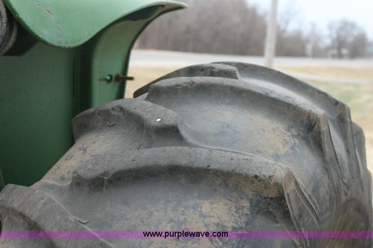 image for item 6789 John Deere 2840 tractor and loader