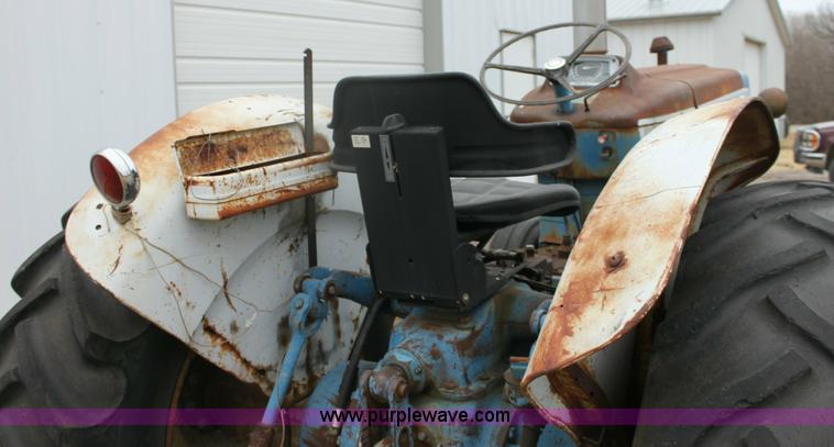 image for item 6790 Ford 5000 Series tractor