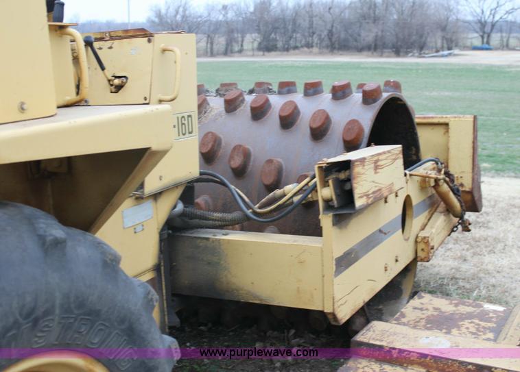 image for item 6792 Tampo roller packer