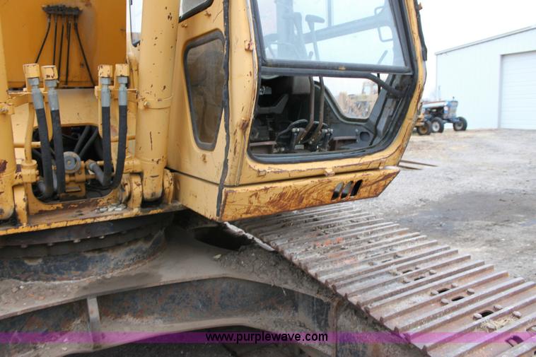 image for item 6794 1995 John Deere 690ELC excavator
