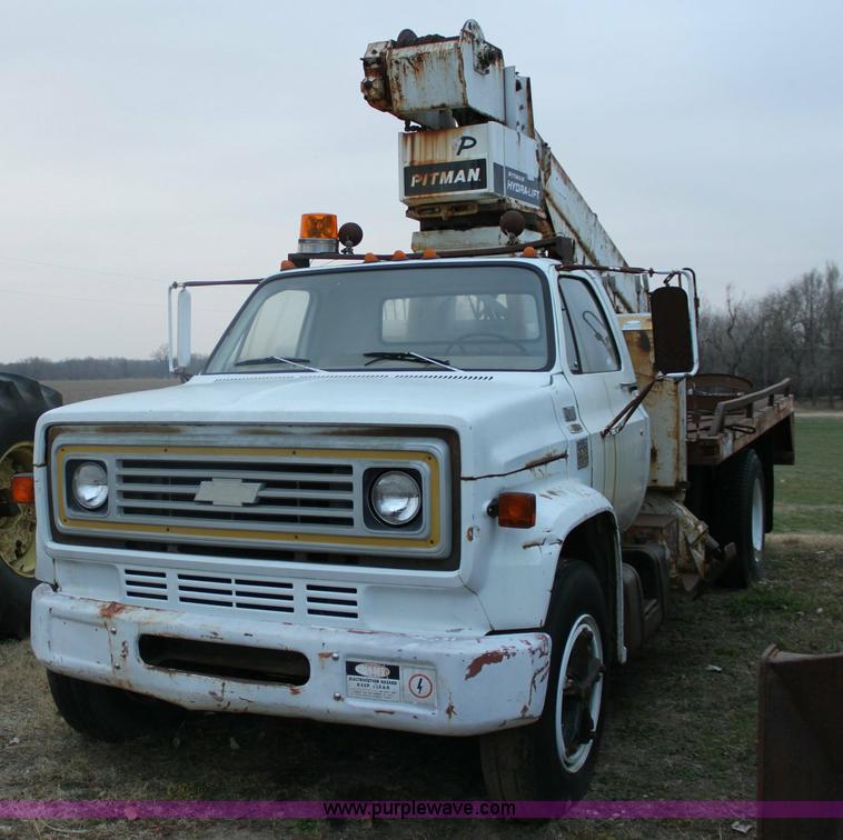 image for item 6796 1978 Chevrolet CBS boom truck