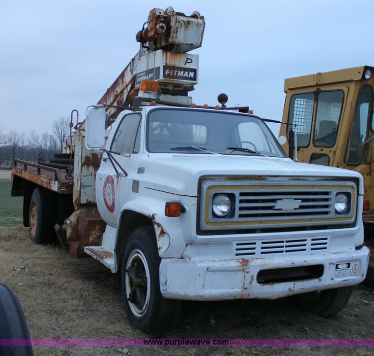 image for item 6796 1978 Chevrolet CBS boom truck