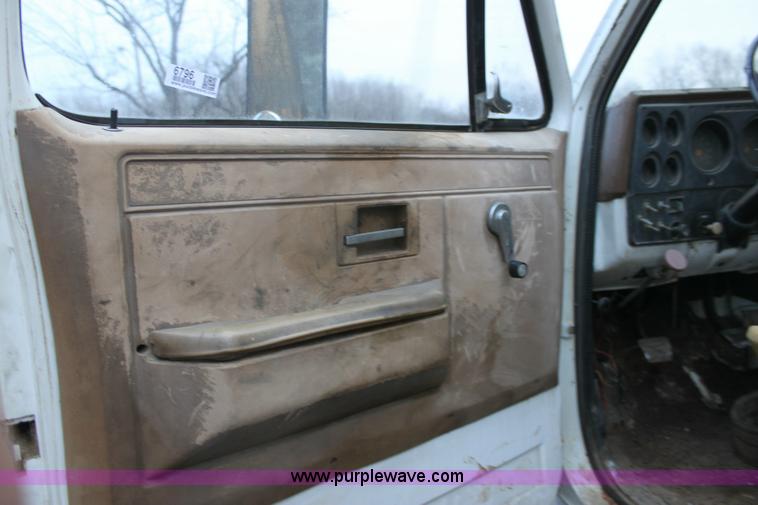 image for item 6796 1978 Chevrolet CBS boom truck