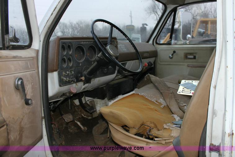 image for item 6796 1978 Chevrolet CBS boom truck