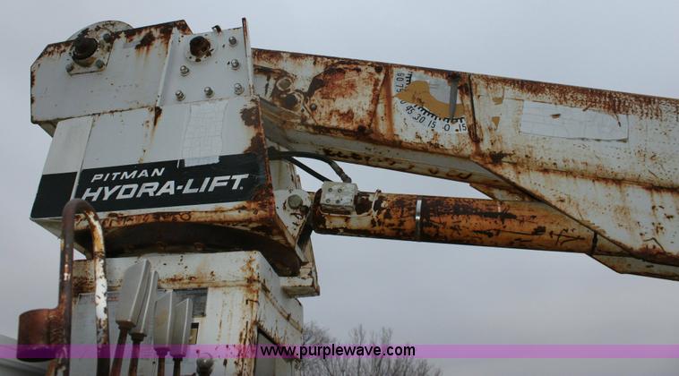 image for item 6796 1978 Chevrolet CBS boom truck