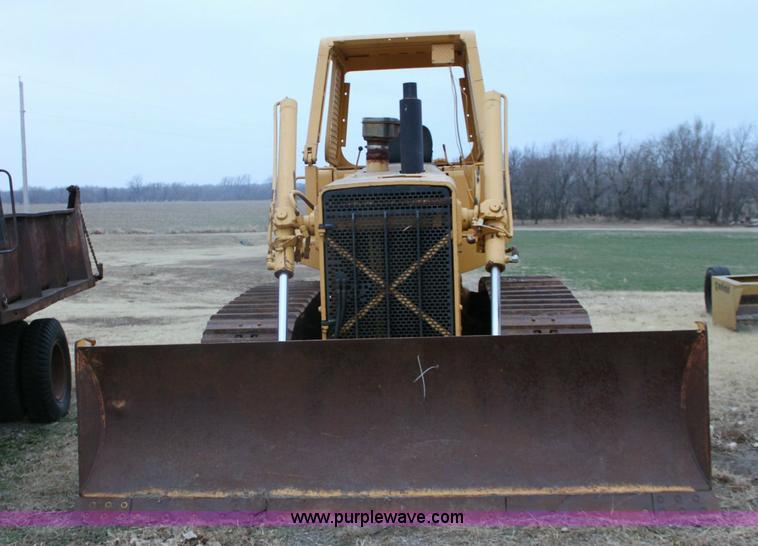 image for item 6798 John Deere 750B-LT dozer