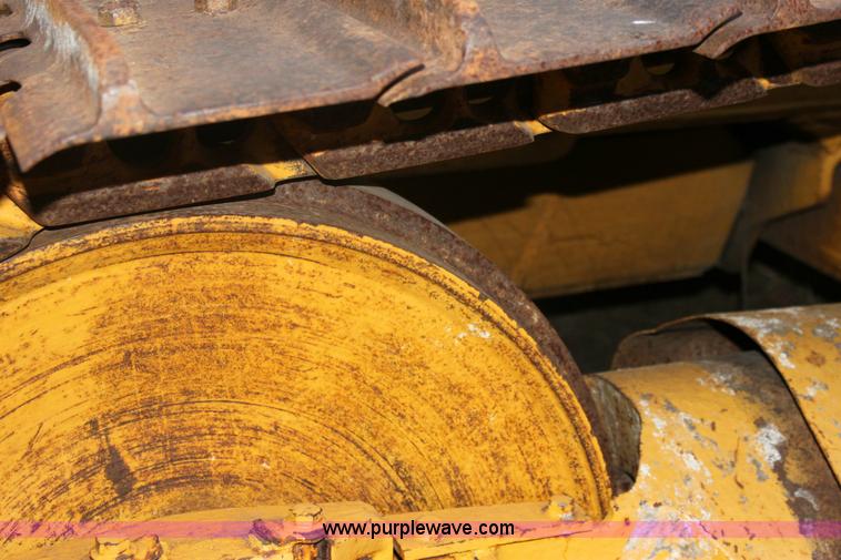 image for item 6798 John Deere 750B-LT dozer