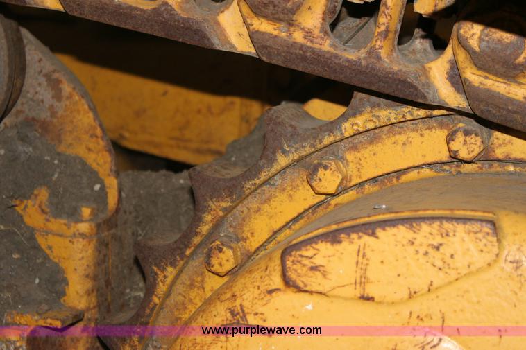 image for item 6798 John Deere 750B-LT dozer