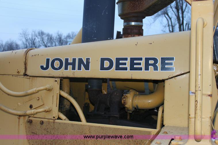 image for item 6798 John Deere 750B-LT dozer