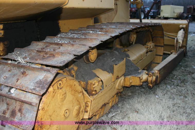 image for item 6798 John Deere 750B-LT dozer