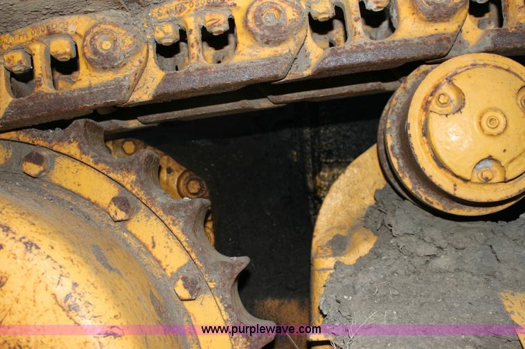 image for item 6798 John Deere 750B-LT dozer