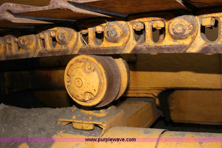 image for item 6798 John Deere 750B-LT dozer