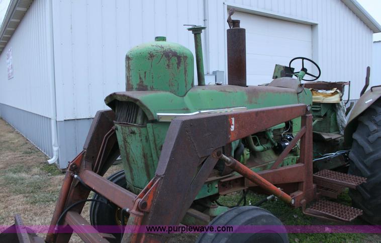 image for item 6799 John Deere 4020 tractor and loader