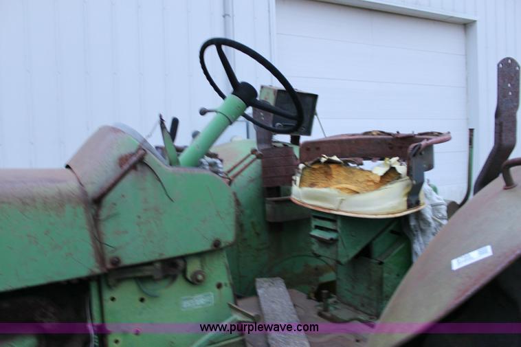 image for item 6799 John Deere 4020 tractor and loader