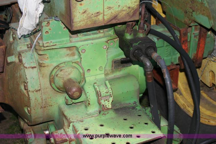 image for item 6799 John Deere 4020 tractor and loader