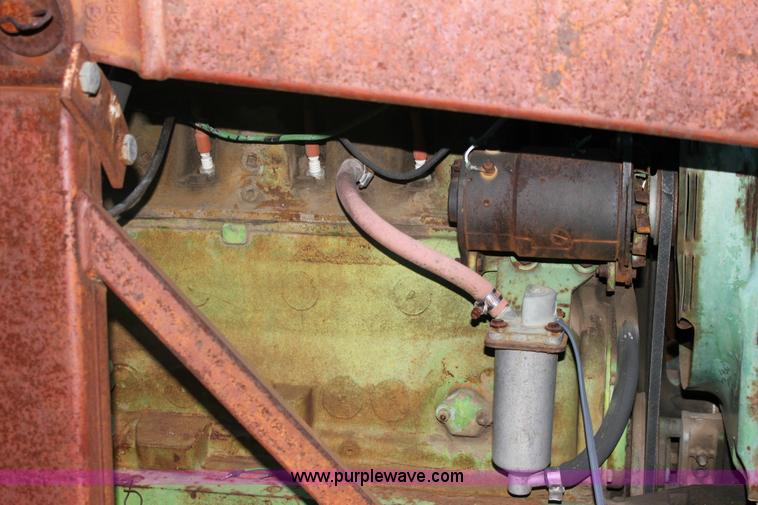 image for item 6799 John Deere 4020 tractor and loader