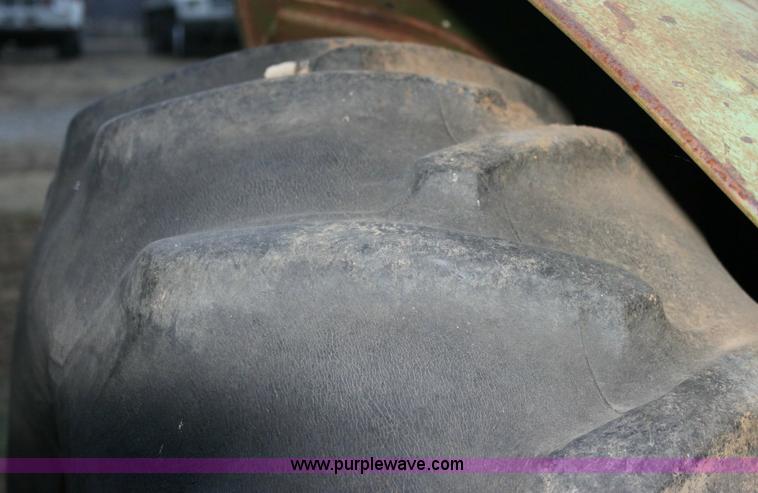 image for item 6799 John Deere 4020 tractor and loader