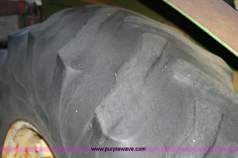 image for item 6799 John Deere 4020 tractor and loader