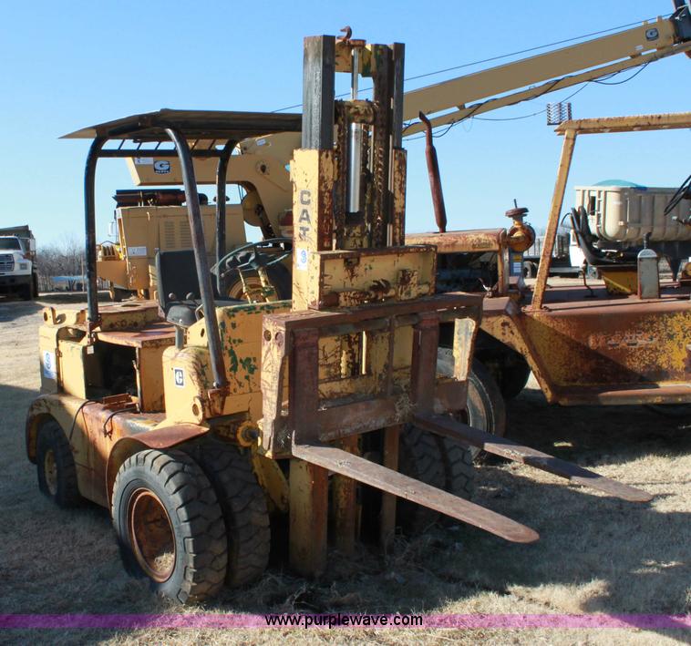 image for item 6801 Cat tow-motor forklift