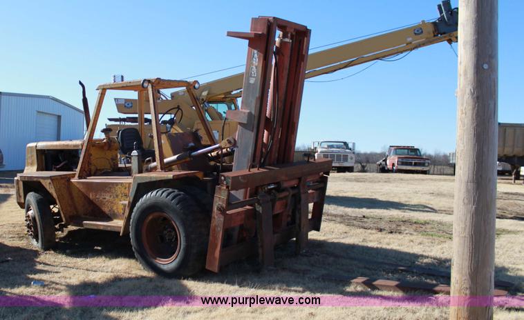 image for item 6802 Wiggins all-terrain forklift