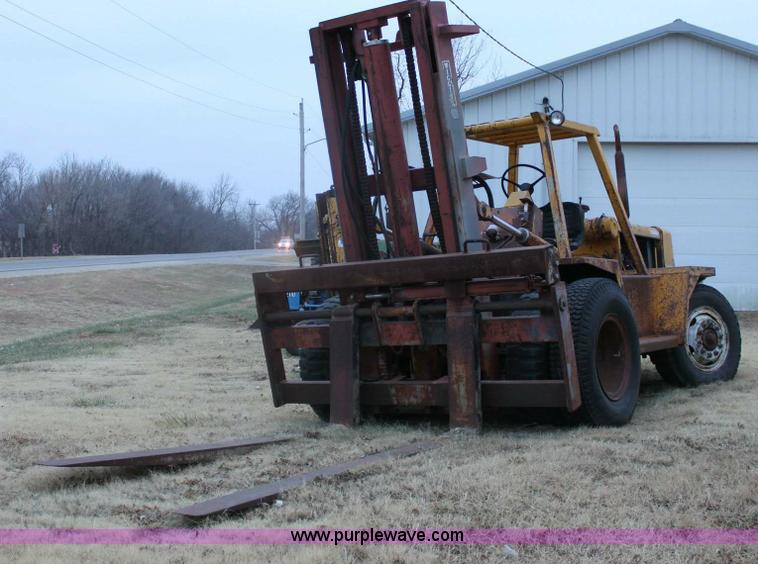 image for item 6802 Wiggins all-terrain forklift