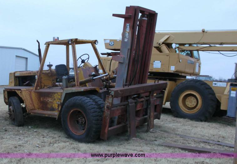 image for item 6802 Wiggins all-terrain forklift