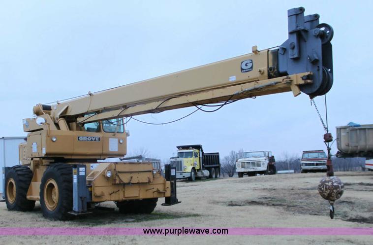 image for item 6803 Grove RT60S crane
