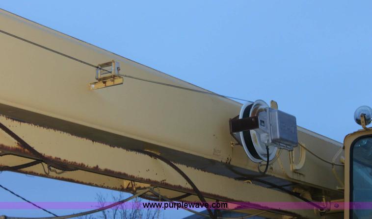 image for item 6803 Grove RT60S crane