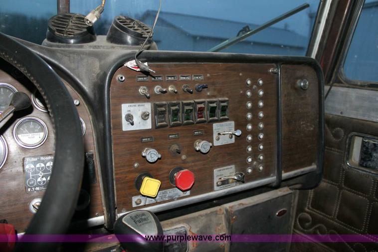 image for item 6806 1984 Peterbilt 359 dump truck