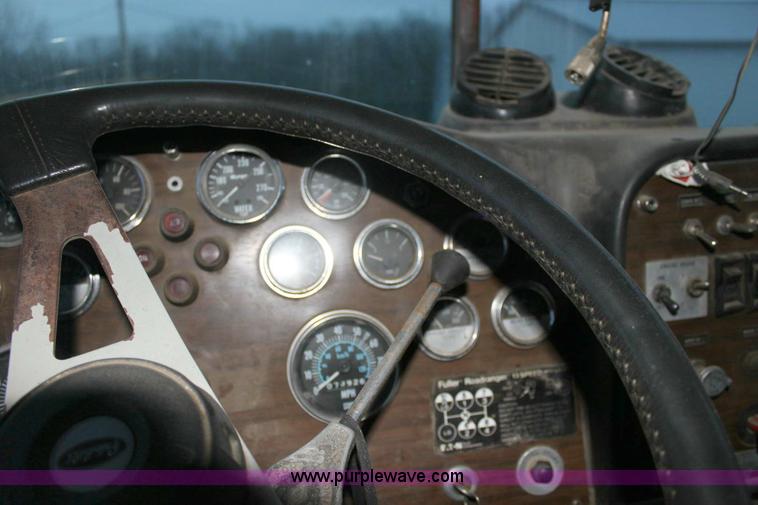 image for item 6806 1984 Peterbilt 359 dump truck