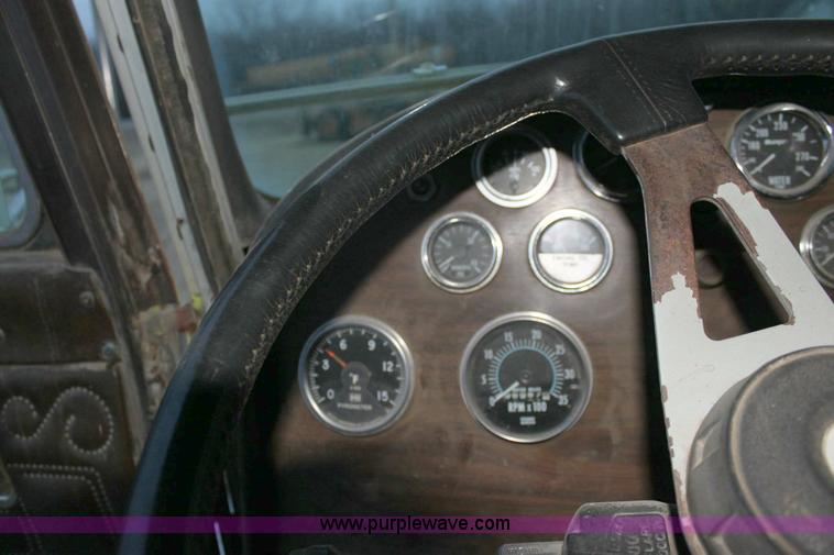 image for item 6806 1984 Peterbilt 359 dump truck