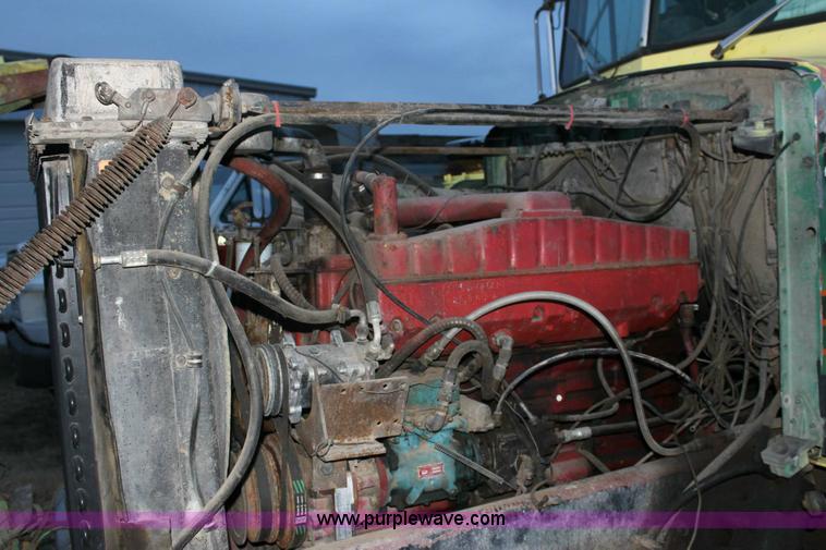 image for item 6806 1984 Peterbilt 359 dump truck