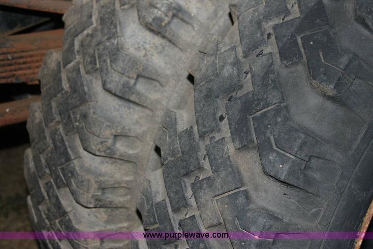 image for item 6808 1976 Ford F600 truck