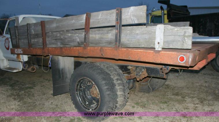 image for item 6808 1976 Ford F600 truck