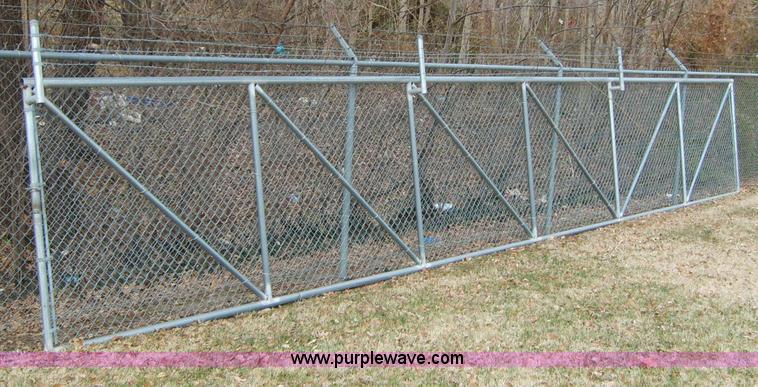 image for item 1406 Cantilever gate for 22' opening