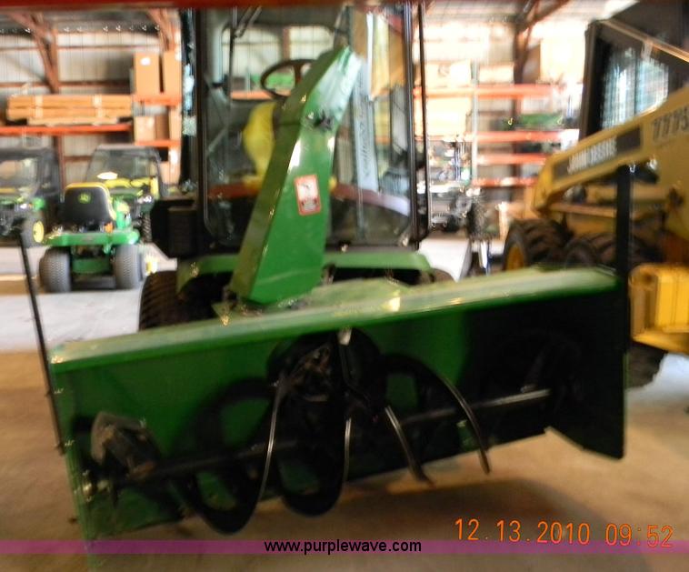 image for item 1500 2009 John Deere 1565 lawn tractor