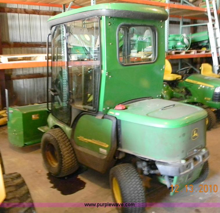 image for item 1500 2009 John Deere 1565 lawn tractor