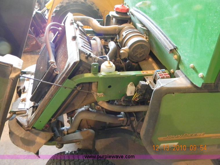 image for item 1500 2009 John Deere 1565 lawn tractor